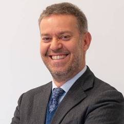 Portrait Luca Mirabelli