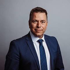 Portrait Oliver Schuster