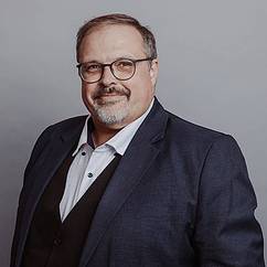 Portrait Jörg Anton Täuber