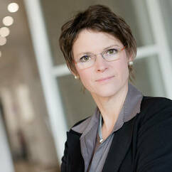 Portrait Dr. Stefanie Lebek
