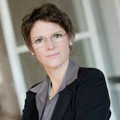 Portrait Dr. Stefanie Lebek