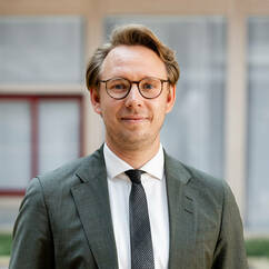 Portrait Dr. Christoph Renz